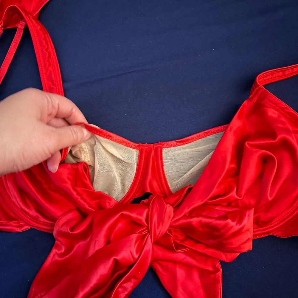 Adore Me Vibrant Red Bow lingerie set - Picture 6 of 8